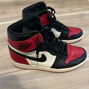 Air Jordan 1 Retro High “Bred Toe”